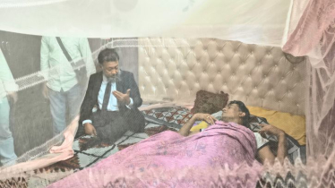 ডেঙ্গু আক্রান্ত রাজীবকে দেখতে গেলেন অ্যাডভোকেট টিপু ডেঙ্গু আক্রান্ত রাজীবকে দেখতে গেলেন অ্যাডভোকেট টিপু