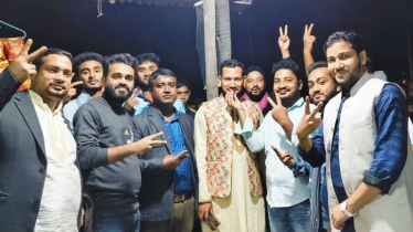 রূপগঞ্জে গণঅধিকার পরিষদের আনন্দ মিছিল ও মিষ্টি বিতরণ