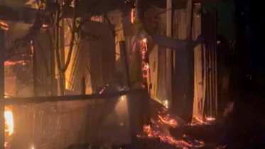 সোনারগাঁয়ে বালু মহাল নিয়ে বিএনপি নেতা দুই ভাইয়ের সংঘর্ষ সোনারগাঁয়ে বালু মহাল নিয়ে বিএনপি নেতা দুই ভাইয়ের সংঘর্ষ