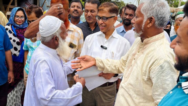 সোনারগাঁয়ে কাইকারটেক হাটে মামুন মাহমুদের লিফলেট বিতরণ সোনারগাঁয়ে কাইকারটেক হাটে মামুন মাহমুদের লিফলেট বিতরণ