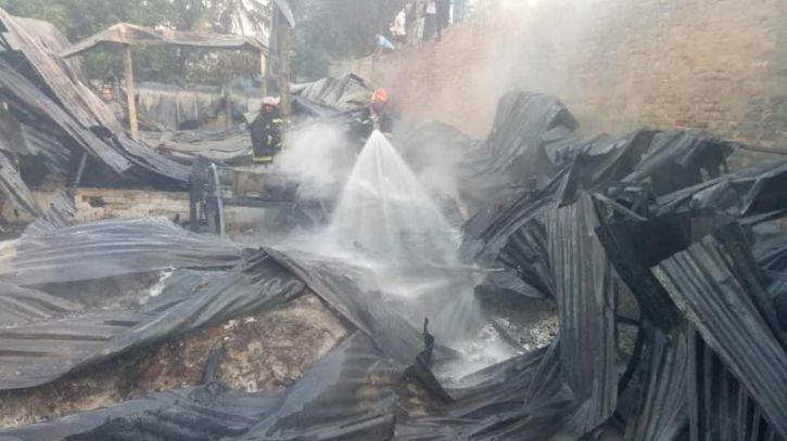 ফতুল্লায় পলির দানা কারখানায় ভয়াবহ আগুন