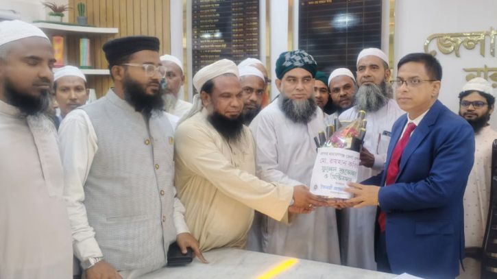 নবাগত ডিসির সঙ্গে ইসলামী আন্দোলনের শুভেচ্ছা বিনিময়