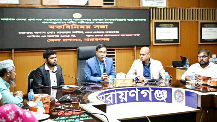 শহীদদের আত্মত্যাগ স্মরণীয় রাখতে সম্মিলিত প্রচেষ্টা প্রয়োজন: ডিসি