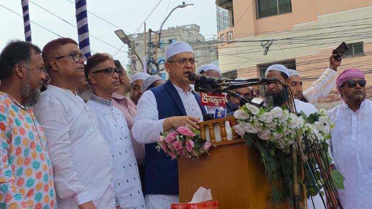 একটি দল রাজনীতির স্বার্থে ইসলামকে ব্যবহার করছে: সালাহউদ্দিন