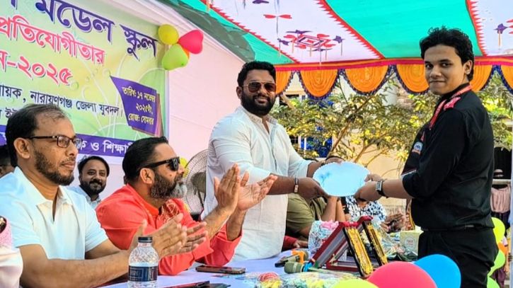 সোনারগাঁয়ে কৃতি শিক্ষার্থীদের সংবর্ধনা