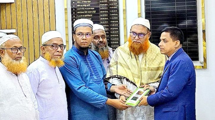 নবাগত ডিসির সঙ্গে খেলাফত মজলিস মতবিনিময়