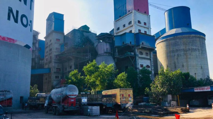 বসুন্ধরা সিমেন্ট কারখানায় উত্তপ্ত কয়লা ছিটকে দগ্ধ ৬ শ্রমিক