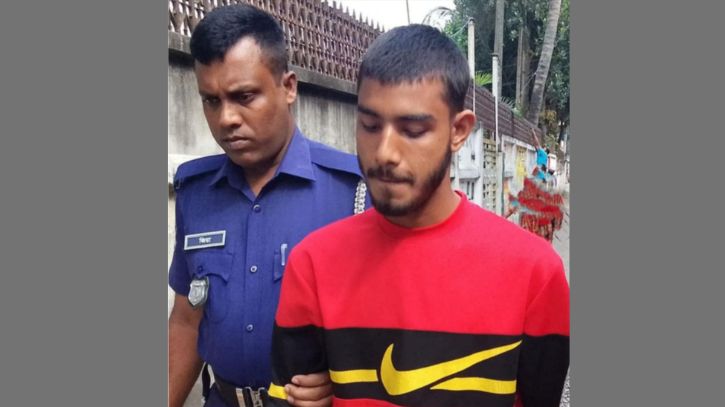 বন্দরে ফেরি করে ইয়াবা বিক্রি, যুবক গ্রেপ্তার