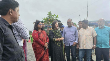 ফতুল্লায় প্রতিমা বিসর্জন ঘাট পরিদর্শনে প্রশাসনের কর্মকর্তারা