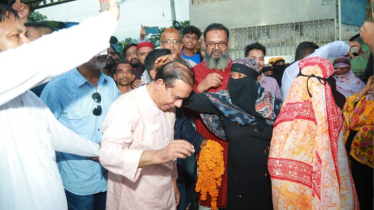জনগণের ভালোবাসায় সিক্ত মাসুদুজ্জামান: বৃষ্টি উপেক্ষা করে জনতার ঢল