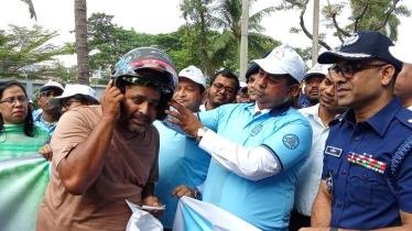 সড়কে গতি নিয়ন্ত্রণ ও জীবনরক্ষায় হেলমেট ব্যবহারের আহ্বান ডিসি-এসপির