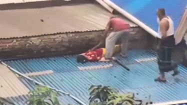 চালের ফুটো মেরামত করতে গিয়ে বিদ্যুৎস্পৃষ্টে নারীর মৃত্যু