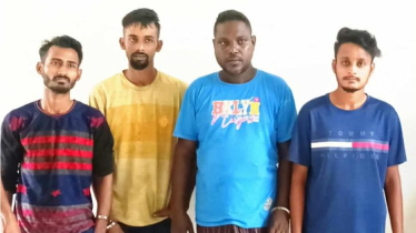 বন্দরে চোর সন্দেহে ৪ যুবক আটক