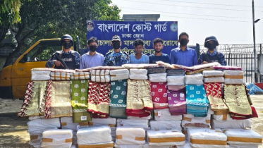 ফতুল্লায় ৮৫ লাখ টাকার ভারতীয় শাড়িসহ দুই পাচারকারী আটক
