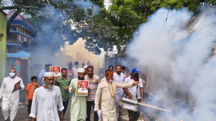 ডেঙ্গু প্রতিরোধে সোনারগাঁয়ে বিএনপির মশক নিধন কর্মসূচি