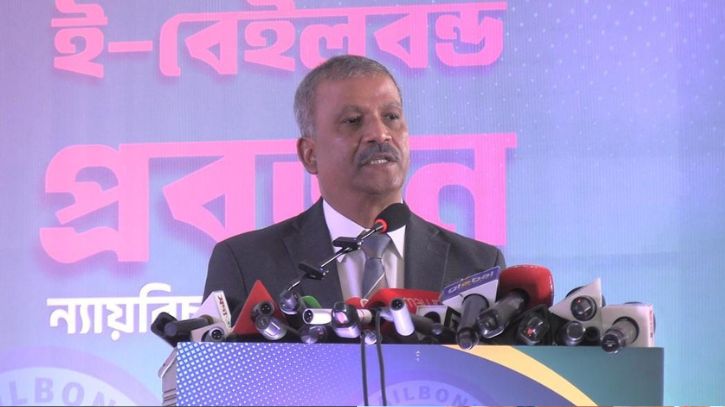 নারায়ণগঞ্জে ছিল কুখ্যাত গডফাদার, বললেন আইন উপদেষ্টা