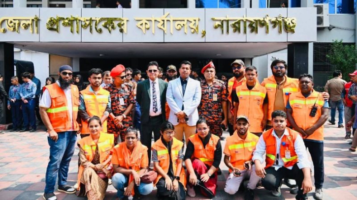 সচেতনতায় দুর্যোগ মোকাবিলা সম্ভব: ডিসি সচেতনতায় দুর্যোগ মোকাবিলা সম্ভব: ডিসি