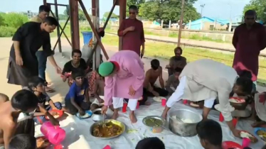 পথশিশুদের মুখে হাসি ফোটাতে টিপুর ব্যতিক্রমী উদ্যোগ