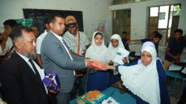 জরাজীর্ণ শিশু কল্যাণ স্কুলভবন পরিদর্শনে ডিসি