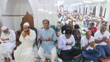 মাদরাসার উন্নয়নে ৫ লাখ টাকা দিলেন মাসুদুজ্জামান