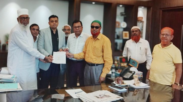 কদমরসূল সেতু নির্মাণসহ ১১ দফা দাবিতে নাসিক প্রশাসককে স্মারকলিপি