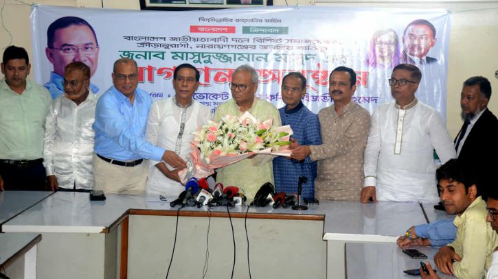 চমক দেখালেন মাসুদুজ্জামান চমক দেখালেন মাসুদুজ্জামান