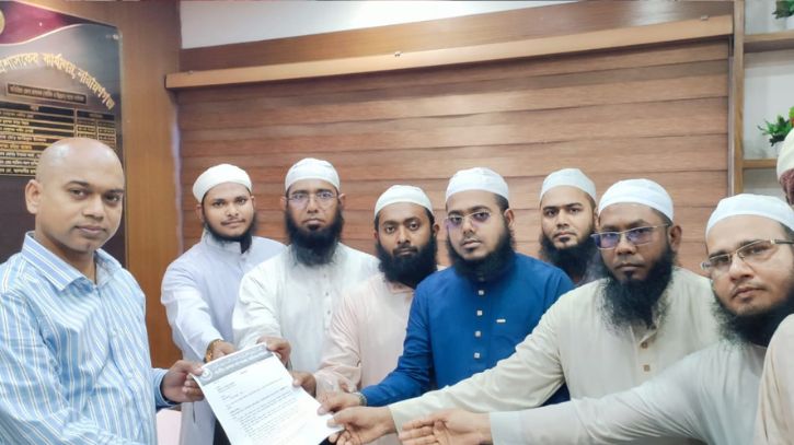 প্রাথমিক বিদ্যালয়ে ধর্মীয় ও গানের শিক্ষক নিয়োগের প্রজ্ঞাপন বাতিলের দাবি