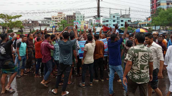 শহরে ঢোকার দাবি ইজিবাইক চালকদের শহরে ঢোকার দাবি ইজিবাইক চালকদের