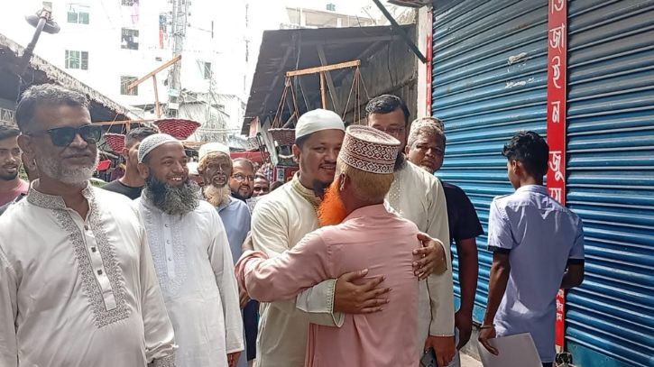 ‘ফতুল্লার জলাবদ্ধতা, মাদক ও কিশোর গ্যাং, চাঁদাবাজি দূর করব’ ‘ফতুল্লার জলাবদ্ধতা, মাদক ও কিশোর গ্যাং, চাঁদাবাজি দূর করব’