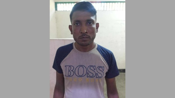 লিংক রোডে গাড়ি ছিনতাইয়ের সময় চক্রের হোতাসহ গ্রেফতার ২ লিংক রোডে গাড়ি ছিনতাইয়ের সময় চক্রের হোতাসহ গ্রেফতার ২