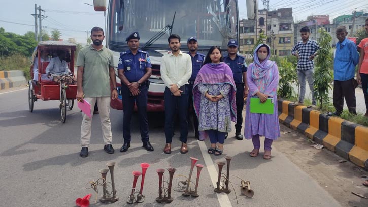 হাইড্রোলিক হর্ন বাজানোয় ৭ গাড়িতে জরিমানা