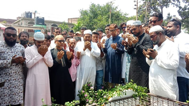 শাওনের রক্তে শুরু হয়েছিল ফ্যাসিবাদবিরোধী আন্দোলন: মামুন মাহমুদ শাওনের রক্তে শুরু হয়েছিল ফ্যাসিবাদবিরোধী আন্দোলন: মামুন মাহমুদ