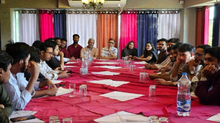 ঢাবিতে অধ্যয়নরত শিক্ষার্থীদের সঙ্গে মামুন মাহমুদের মতবিনিময় ঢাবিতে অধ্যয়নরত শিক্ষার্থীদের সঙ্গে মামুন মাহমুদের মতবিনিময়