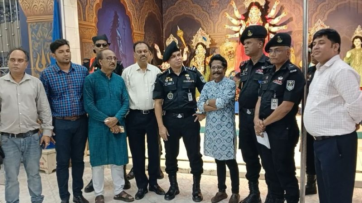 নিরাপত্তা জোরদার, গুজবে কান দেবেন না: পূজামণ্ডপে র‌্যাব অধিনায়ক