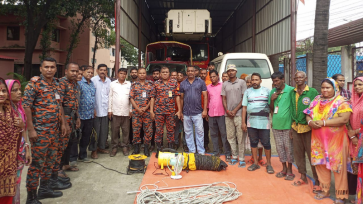 সেপটিক ট্যাংক নিয়ে সচেতন করছে ফায়ার সার্ভিস সেপটিক ট্যাংক নিয়ে সচেতন করছে ফায়ার সার্ভিস
