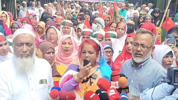 তারেক রহমানের নেতৃত্বে জনগণের অধিকার প্রতিষ্ঠা করবো: পারভীন আক্তার তারেক রহমানের নেতৃত্বে জনগণের অধিকার প্রতিষ্ঠা করবো: পারভীন আক্তার