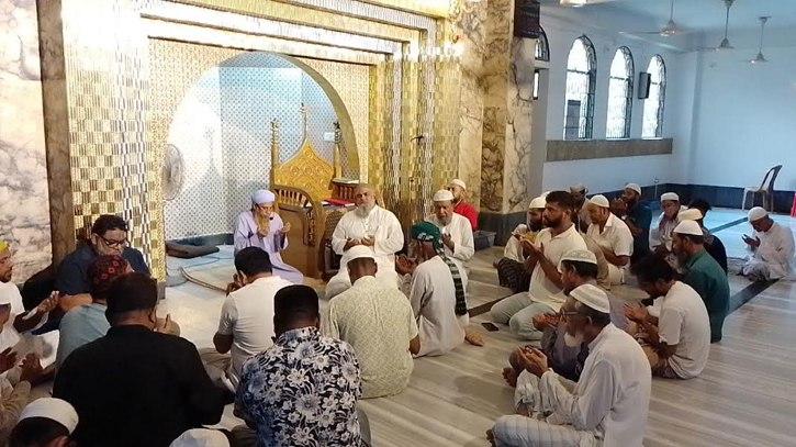 সোনারগাঁয়ে মাওলানা শামসুদ্দিন হুজুরের মৃত্যুবার্ষিকীতে দোয়া সোনারগাঁয়ে মাওলানা শামসুদ্দিন হুজুরের মৃত্যুবার্ষিকীতে দোয়া