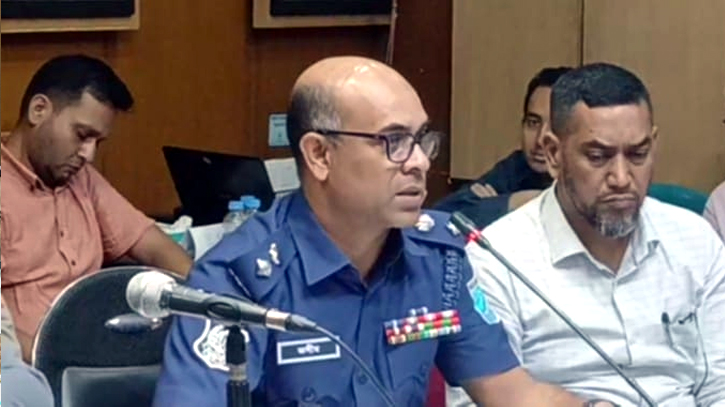 দুর্গাপূজা ঘিরে ‘মেলা’ না করার অনুরোধ এসপির