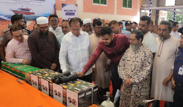 দুর্যোগ মোকাবিলায় ১২ উপকূলীয় জেলায় ১২ স্পিডবোট হস্তান্তর