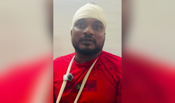 সোনারগাঁয়ে ১০ লাখ টাকা চাঁদা না দেওয়ায় সিমেন্টবাহী পিকআপে হামলা, লুটপাট সোনারগাঁয়ে ১০ লাখ টাকা চাঁদা না দেওয়ায় সিমেন্টবাহী পিকআপে হামলা, লুটপাট