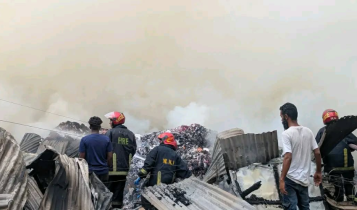 ফতুল্লায় ইজিবাইক গ্যারেজে আগুন, ছড়িয়ে পড়ে ঝুটের গোডাউনে ফতুল্লায় ইজিবাইক গ্যারেজে আগুন, ছড়িয়ে পড়ে ঝুটের গোডাউনে