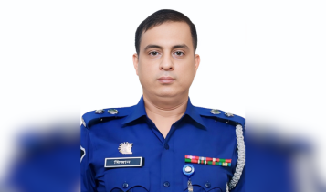 জেলা পরিষদ এলাকায় টেক্সি-মাইক্রো স্ট্যান্ড না করার দাবিতে এসপিকে স্মারকলিপি