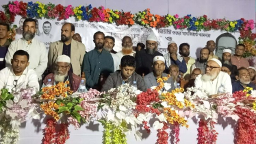 মসজিদ-মন্দিরে টাকা দিয়ে ভোট নেওয়ার চেষ্টা করে এক প্রার্থী: আশা