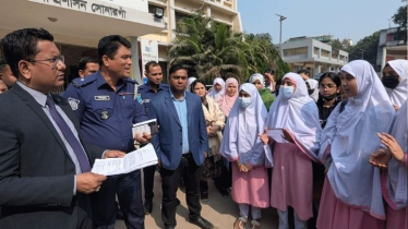 সোনারগাঁয়ে শিক্ষকের ওপর হামলার প্রতিবাদে শিক্ষার্থীদের বিক্ষোভ