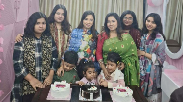 নারী সৌন্দর্যের নতুন কেন্দ্র ‘গার্লস গ্ল্যাম বাই অভি অ্যান্ড ইলা’ নারী সৌন্দর্যের নতুন কেন্দ্র ‘গার্লস গ্ল্যাম বাই অভি অ্যান্ড ইলা’