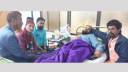 কিডনি রোগে আক্রান্ত সাংবাদিক ইকবালের শয্যাপাশে সহকর্মীরা