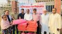 মানব কল্যাণ পরিষদের উদ্যোগে কম্বল বিতরণ মানব কল্যাণ পরিষদের উদ্যোগে কম্বল বিতরণ