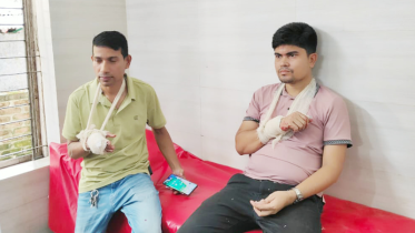 সোনারগাঁয়ে অভিযানে পুলিশের ওপর হামলা, এসআই-সহ আহত ৩ সোনারগাঁয়ে অভিযানে পুলিশের ওপর হামলা, এসআই-সহ আহত ৩