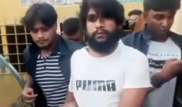 র্যাবের অভিযানে বিদেশি পিস্তলসহ অস্ত্রধারী গ্রেপ্তার র্যাবের অভিযানে বিদেশি পিস্তলসহ অস্ত্রধারী গ্রেপ্তার