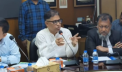 সরকারি কর্মকর্তা-কর্মচারীদের উপর ক্ষোভ ঝারলেন মামুন মাহমুদ সরকারি কর্মকর্তা-কর্মচারীদের উপর ক্ষোভ ঝারলেন মামুন মাহমুদ